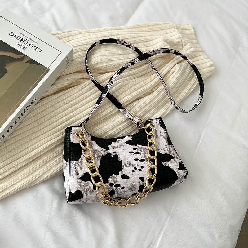 Girls Small Bags Women's Bags Spring New Trendy Small Fresh Messenger Western Style Fashion Casual Chain Armpit Bag