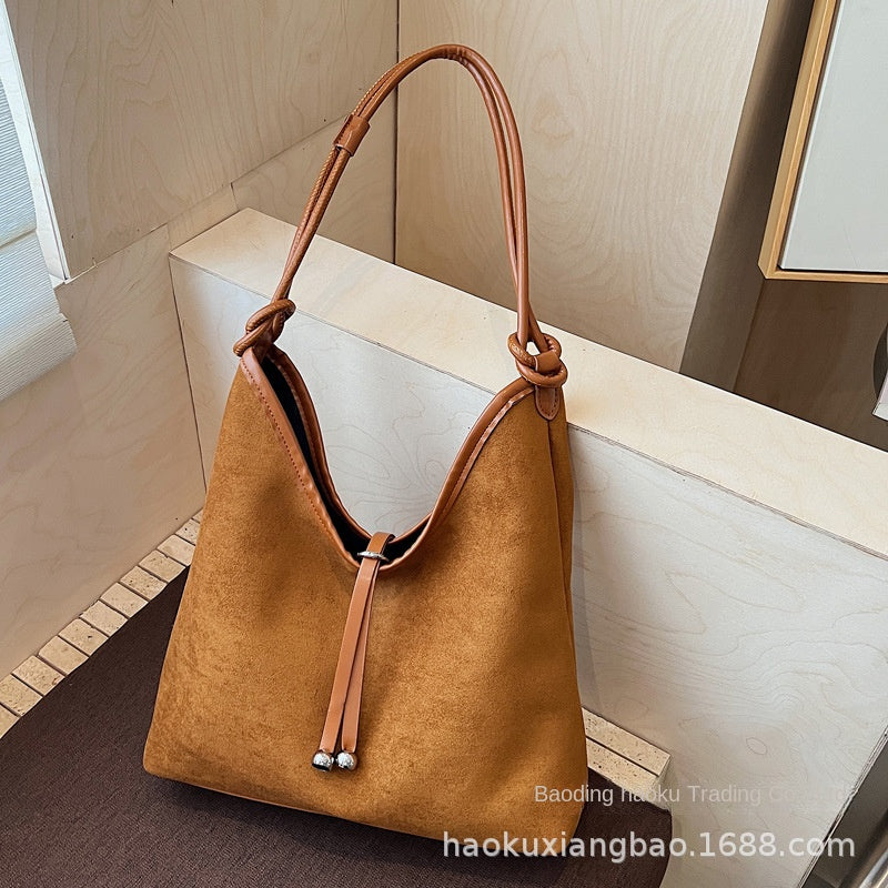 Matte Retro Women's Large Capacity Shoulder Bag, Casual Everyday Tote with Premium Texture