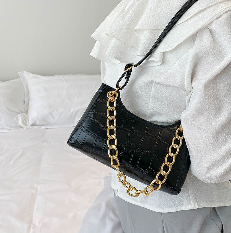 Girls Small Bags Women's Bags Spring New Trendy Small Fresh Messenger Western Style Fashion Casual Chain Armpit Bag