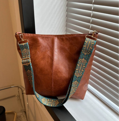New Fashion Handheld Single Shoulder Crossbody Large Capacity Bucket Bag Solid Color PU Fashion Single Shoulder Women's Bag