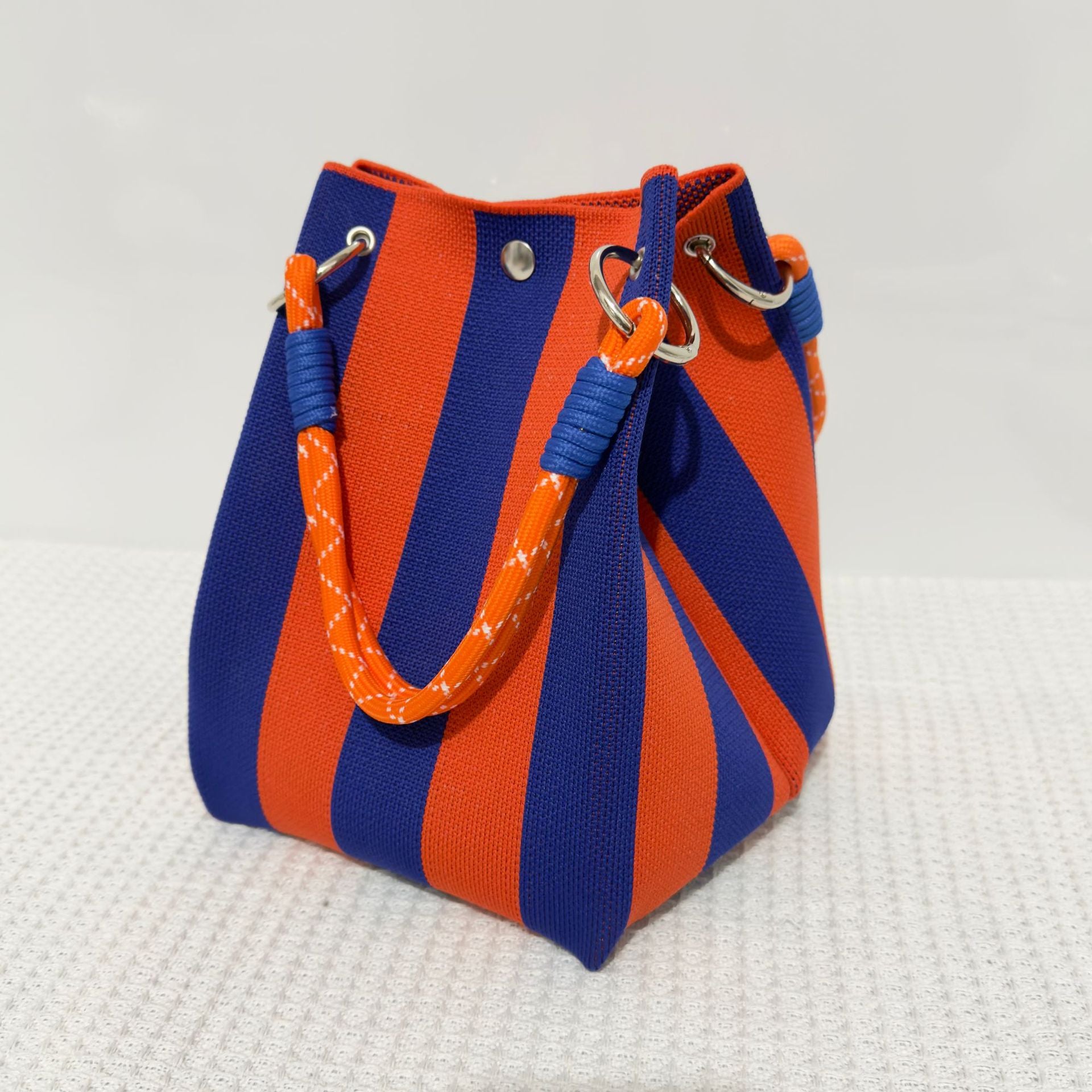 Bucket bag, woven bag, knitted hand-carry bag, single-shoulder bag